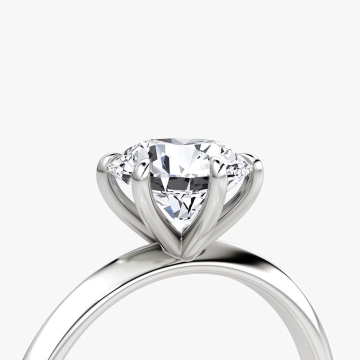 The Knife-Edge Round Brilliant Engagement Ring