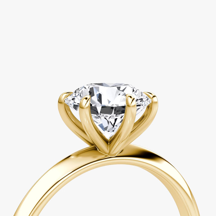 The Knife-Edge Round Brilliant Engagement Ring