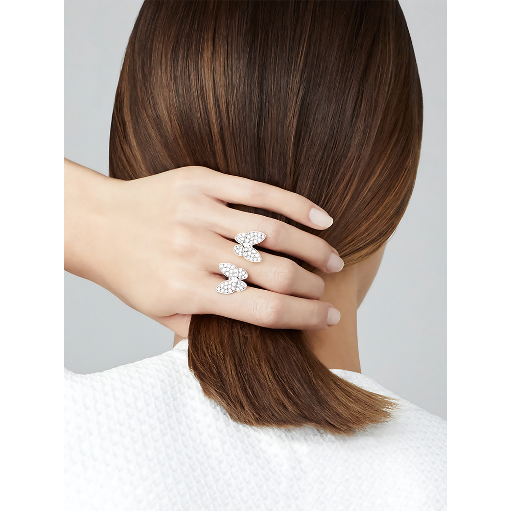 Two Butterfly Between the Finger ring